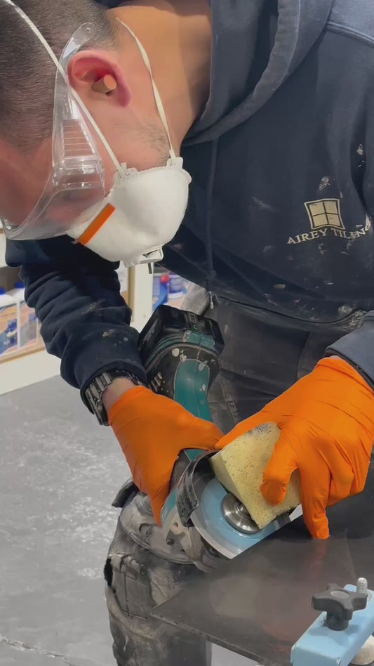 1 Day Mitre & Resin Course